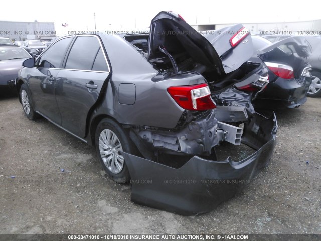 4T1BF1FK5EU366800 - 2014 TOYOTA CAMRY L/SE/LE/XLE GRAY photo 3