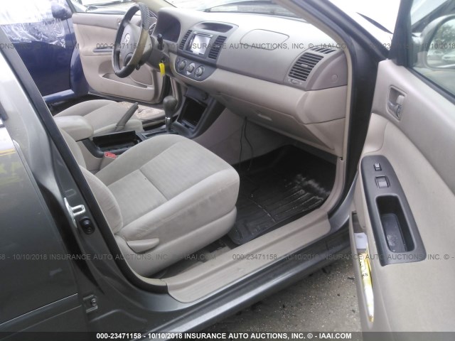 4T1BE32K16U736081 - 2006 TOYOTA CAMRY LE/XLE/SE 灰色 照片 5