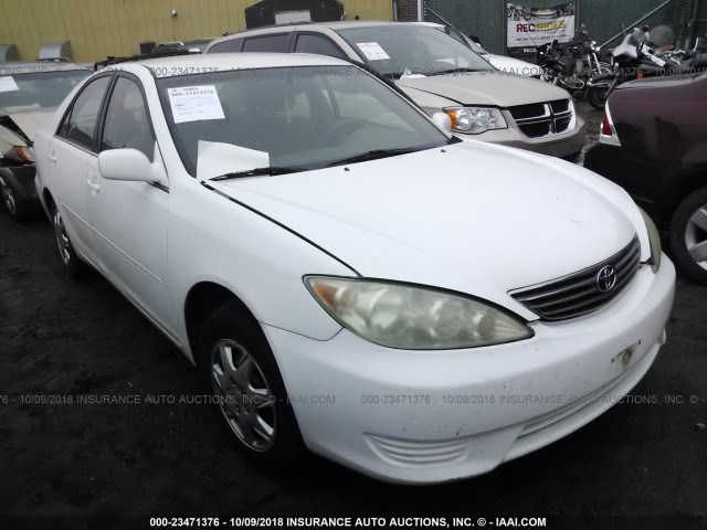 4T1BE32K76U716577 - 2006 TOYOTA CAMRY LE/XLE/SE WHITE photo 1