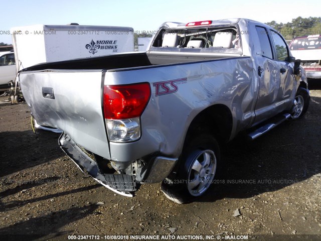 5TFRV54188X037745 - 2008 TOYOTA TUNDRA DOUBLE CAB/DOUBLE CAB SR5 SILVER photo 4