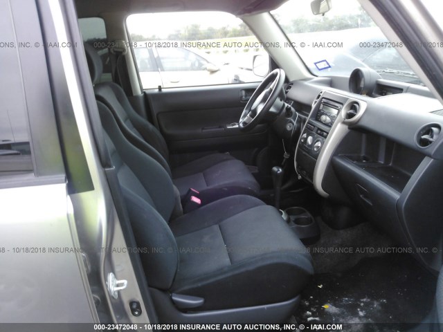JTLKT324364103114 - 2006 TOYOTA SCION XB Plata foto 5