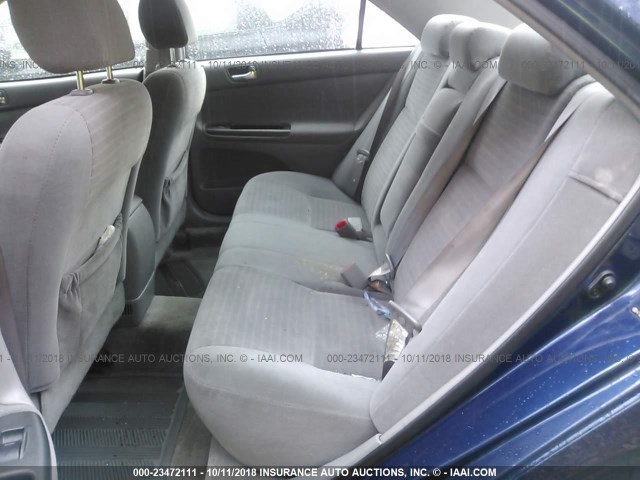 4T1BE32K75U031526 - 2005 TOYOTA CAMRY LE/XLE/SE BLUE photo 8