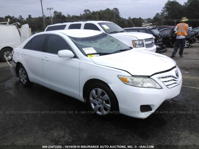 4T1BF3EK3BU581858 - 2011 TOYOTA CAMRY SE/LE/XLE WHITE photo 1