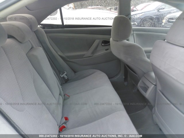 4T1BF3EK3BU581858 - 2011 TOYOTA CAMRY SE/LE/XLE WHITE photo 8