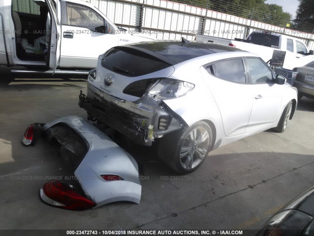 KMHTC6AD1CU026172 - 2012 HYUNDAI VELOSTER SILVER photo 4