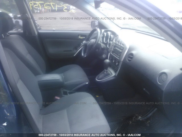 2T1KY38E83C017559 - 2003 TOYOTA COROLLA MATRIX XRS BLUE photo 5