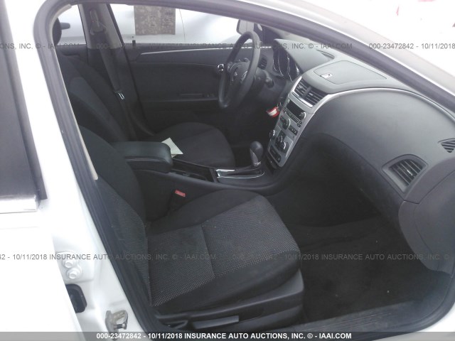 1G1ZC5EB2AF202383 - 2010 CHEVROLET MALIBU 1LT WHITE photo 5
