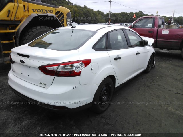 1FADP3E20EL226575 - 2014 FORD FOCUS S WHITE photo 4