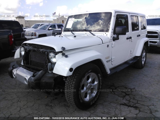 1C4BJWEG2FL751980 - 2015 JEEP WRANGLER UNLIMITE SAHARA WHITE photo 2