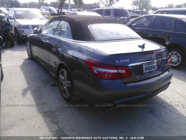 WDDKK7CF3BF102443 - 2011 MERCEDES-BENZ E 550 GRAY photo 3