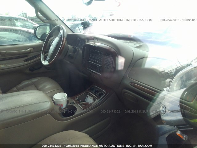 5LMFU28A1YLJ42173 - 2000 LINCOLN NAVIGATOR BLACK photo 5