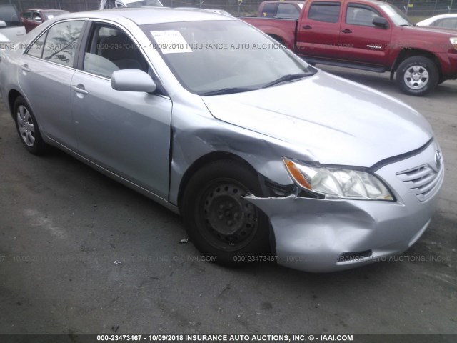 4T1BE46K07U165104 - 2007 TOYOTA CAMRY NEW GENERAT CE/LE/XLE/SE SILVER photo 1
