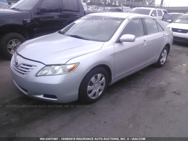 4T1BE46K07U165104 - 2007 TOYOTA CAMRY NEW GENERAT CE/LE/XLE/SE SILVER photo 2