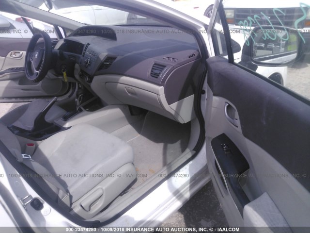 2HGFB2F66CH550333 - 2012 HONDA CIVIC HF WHITE photo 5