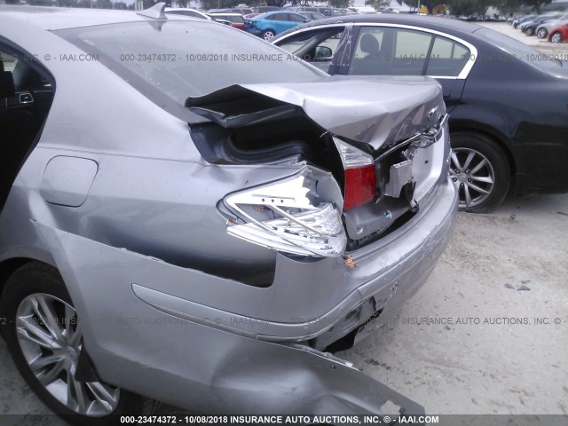 KMHGC4DF3BU121186 - 2011 HYUNDAI GENESIS 4.6L SILVER photo 6