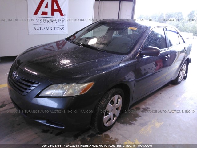 4T1BE46K27U092916 - 2007 TOYOTA CAMRY NEW GENERAT CE/LE/XLE/SE GRAY photo 2