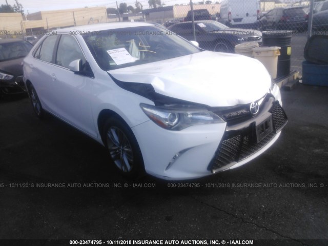 4T1BF1FK7GU251845 - 2016 TOYOTA CAMRY LE/XLE/SE/XSE WHITE photo 1