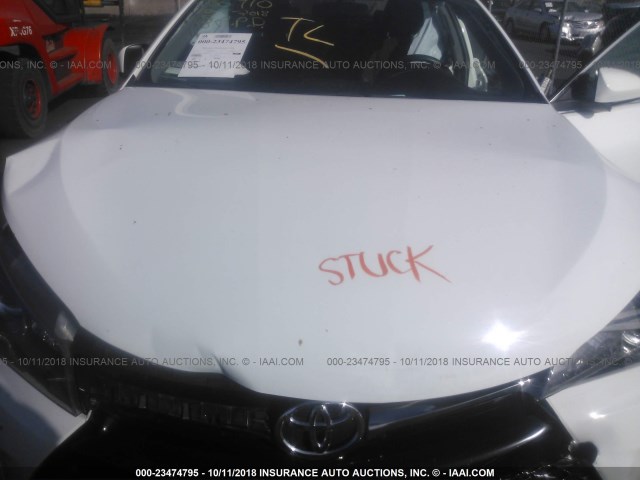 4T1BF1FK7GU251845 - 2016 TOYOTA CAMRY LE/XLE/SE/XSE WHITE photo 10