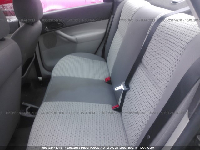 1FAFP34NX7W111732 - 2007 FORD FOCUS ZX4/S/SE/SES 灰色 照片 8