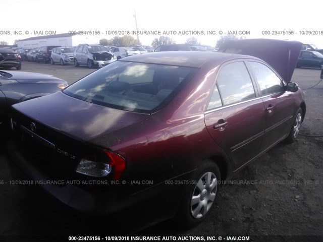 4T1BE32K82U063137 - 2002 TOYOTA CAMRY LE/XLE/SE RED photo 4