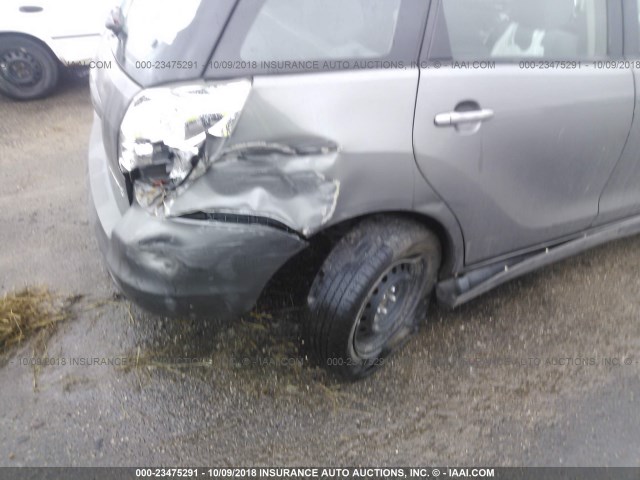 2T1KR32EX5C477606 - 2005 TOYOTA COROLLA MATRIX XR GRAY photo 6