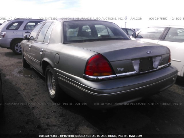 2FAFP74W81X150072 - 2001 FORD CROWN VICTORIA LX GRAY photo 3