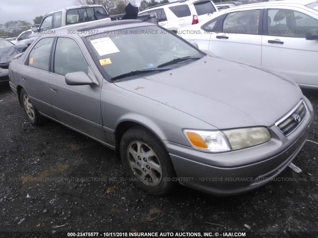 4T1BG22K2YU676447 - 2000 TOYOTA CAMRY CE/LE/XLE 灰色 照片 1