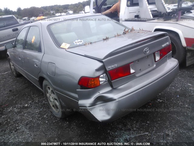 4T1BG22K2YU676447 - 2000 TOYOTA CAMRY CE/LE/XLE 灰色 照片 3