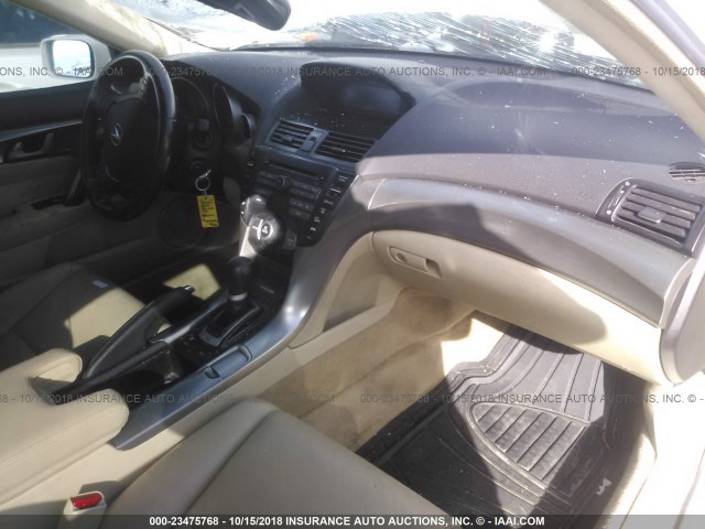 19UUA86229A023357 - 2009 ACURA TL WHITE photo 5