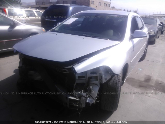 1G1ZC5E17BF137975 - 2011 CHEVROLET MALIBU 1LT SILVER photo 2