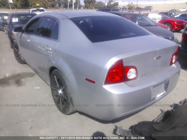 1G1ZC5E17BF137975 - 2011 CHEVROLET MALIBU 1LT SILVER photo 3