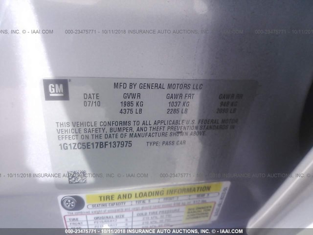 1G1ZC5E17BF137975 - 2011 CHEVROLET MALIBU 1LT SILVER photo 9