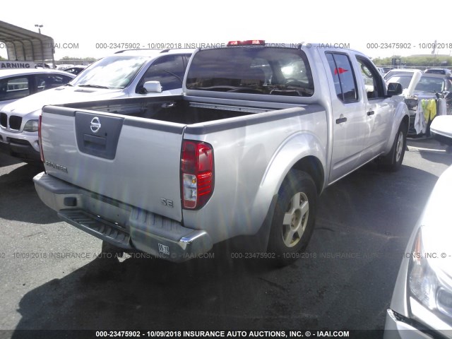 1N6AD07U46C453169 - 2006 NISSAN FRONTIER CREW CAB LE/SE/OFF ROAD GRAY photo 4