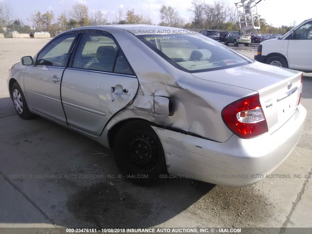 4T1BE32KX4U933649 - 2004 TOYOTA CAMRY LE/XLE/SE 银色 照片 3