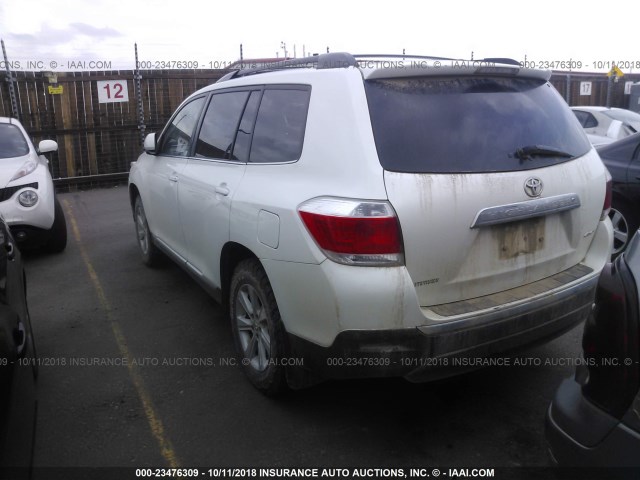 5TDBK3EH9DS255039 - 2013 TOYOTA HIGHLANDER PLUS/SE WHITE photo 3