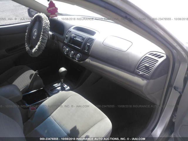 4T1BE32K66U152713 - 2006 TOYOTA CAMRY LE/XLE/SE GOLD photo 5