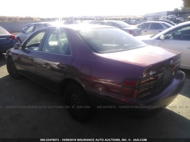 JT2BG22K1W0206220 - 1998 TOYOTA CAMRY CE/LE/XLE 红色 照片 3