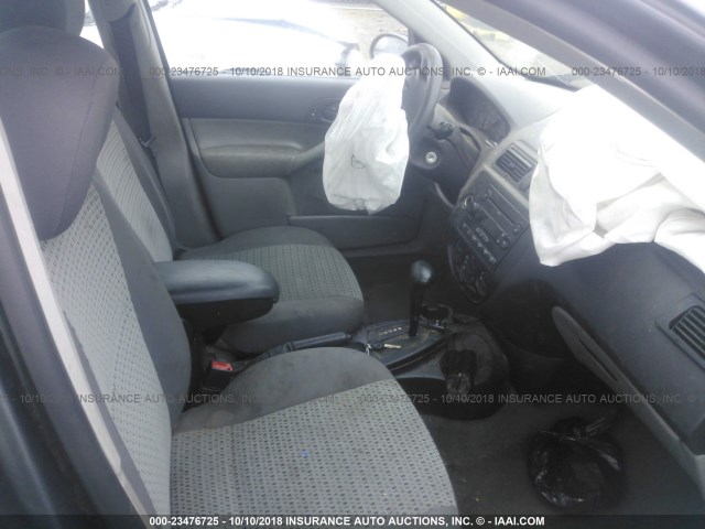 1FAFP34N66W234880 - 2006 FORD FOCUS ZX4 GRAY photo 5
