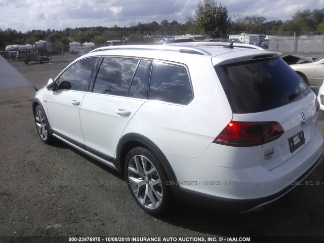 3VWH17AU7HM507025 - 2017 VOLKSWAGEN Golf Alltrack S/SE/SEL 白色 照片 3
