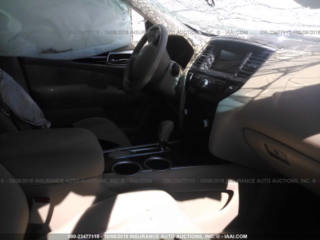 5N1AR2MN4DC680254 - 2013 NISSAN PATHFINDER S/SV/SL/PLATINUM WHITE photo 5