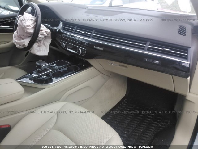 WA1VAAF74HD017735 - 2017 AUDI Q7 PRESTIGE WHITE photo 5