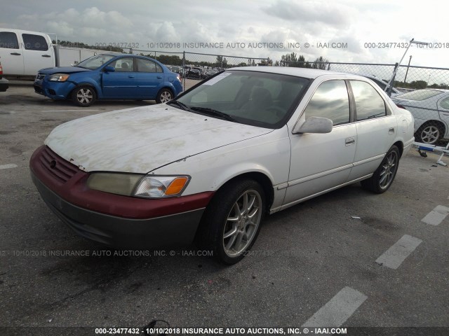4T1BG22KXVU184017 - 1997 TOYOTA CAMRY CE/LE/XLE 白色 照片 2