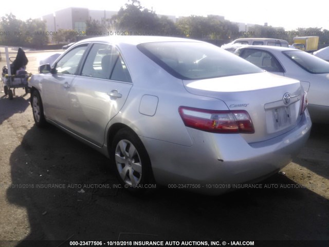 JTNBE46K673118875 - 2007 TOYOTA CAMRY NEW GENERAT CE/LE/XLE/SE SILVER photo 3