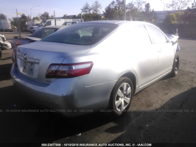 JTNBE46K673118875 - 2007 TOYOTA CAMRY NEW GENERAT CE/LE/XLE/SE SILVER photo 4