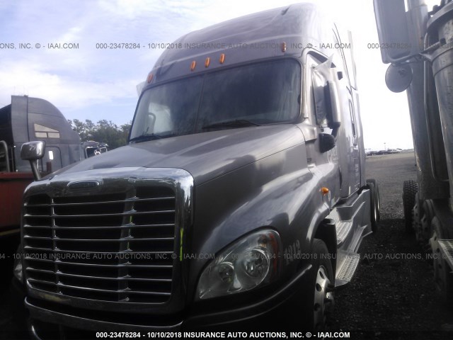 1FUJGLDR1DSBS3094 - 2013 FREIGHTLINER CASCADIA 125  BLACK photo 2