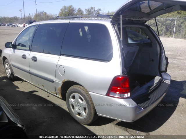 2FMZA51604BB08591 - 2004 FORD FREESTAR SE SILVER photo 3