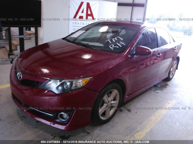 4T1BF1FK6EU788686 - 2014 TOYOTA CAMRY L/SE/LE/XLE RED photo 2