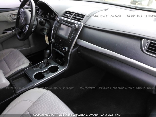 4T1BF1FK4FU006208 - 2015 TOYOTA CAMRY LE/XLE/SE/XSE 黑色 照片 5
