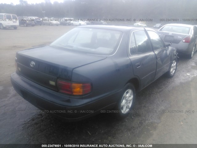 4T1SK11E0NU012406 - 1992 TOYOTA CAMRY DLX GREEN photo 4