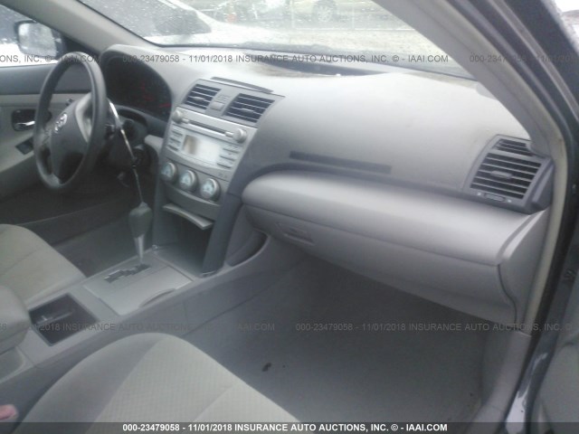 4T1BE46K88U730748 - 2008 TOYOTA CAMRY CE/LE/XLE/SE GRAY photo 5
